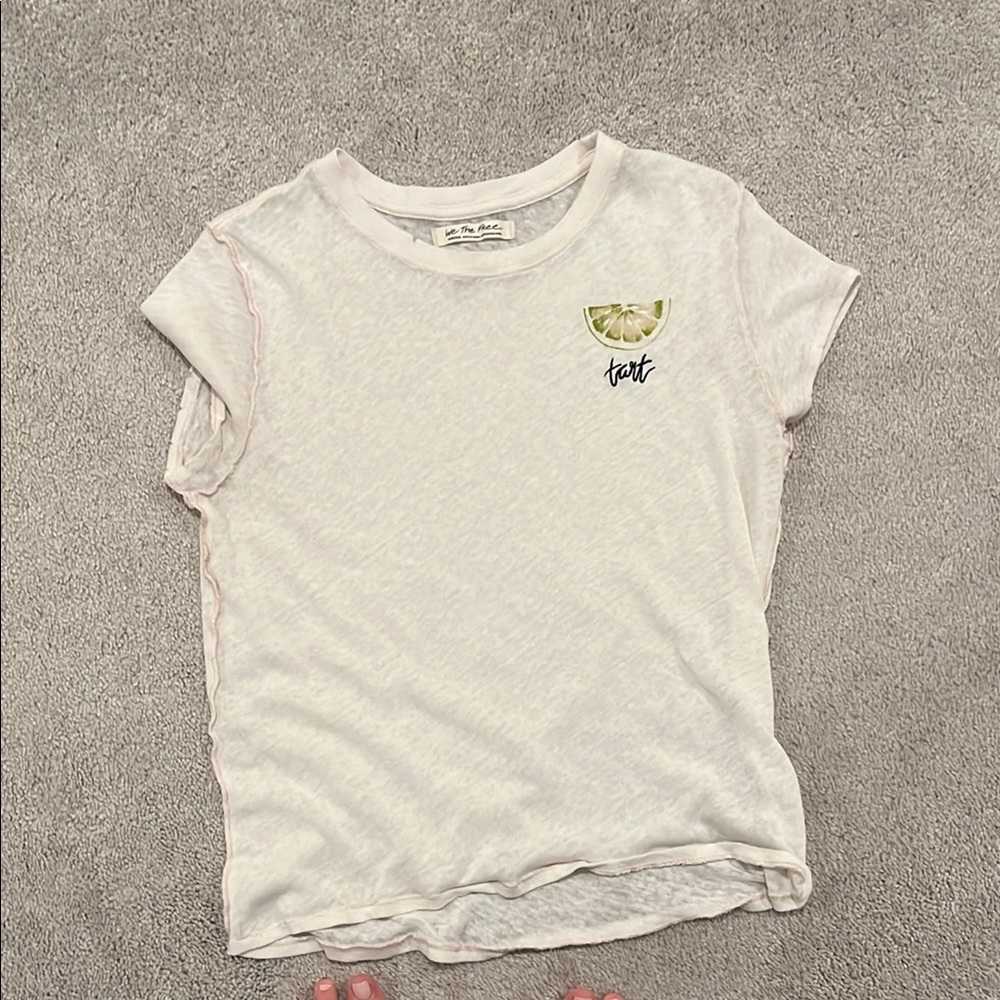 We the free medium cream lime tart short sleeve shirt